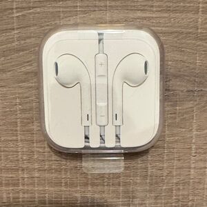Apple White Wired Earbuds